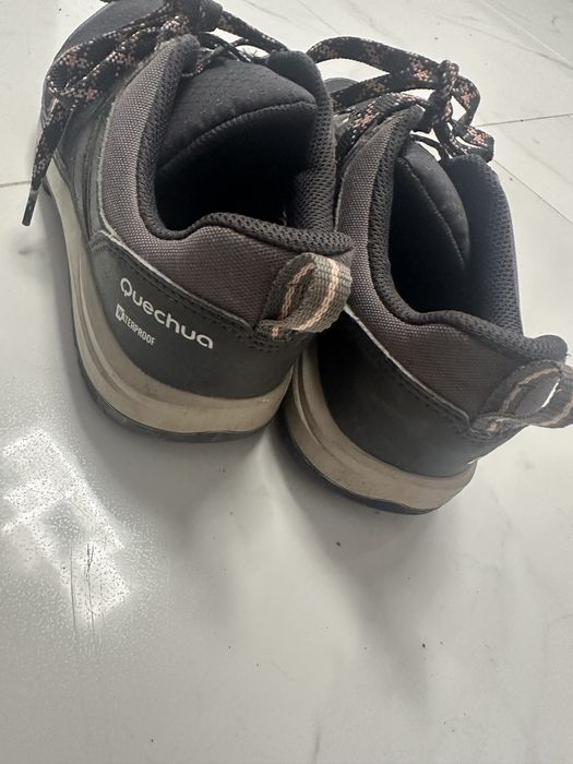 Sprzedam buty trekingowe 38