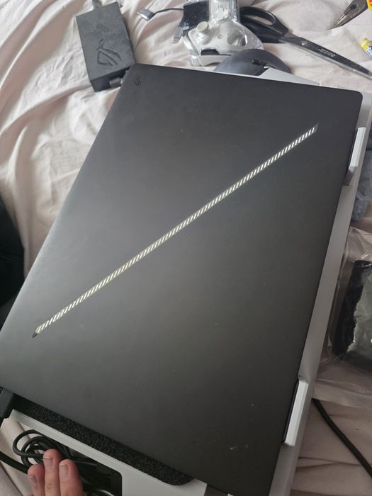 Asus Zepherus G16  Ultra 9 185h/16 ddr5/4070 8gb