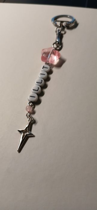Kpop handmade breloczek - illit