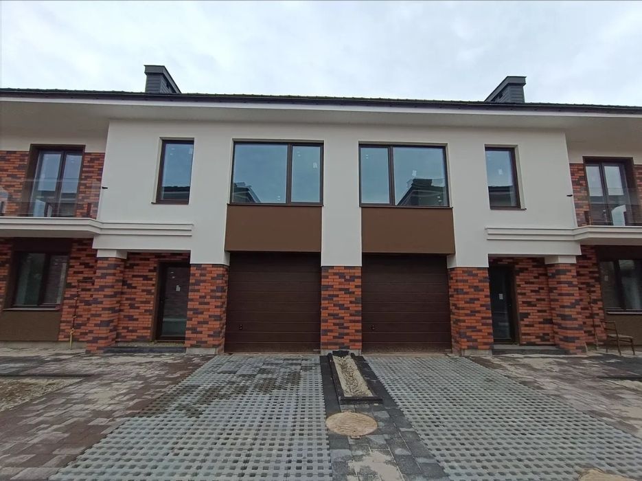Продам Дуплекс в с. Вовчинець збудований! Велика ділянка!