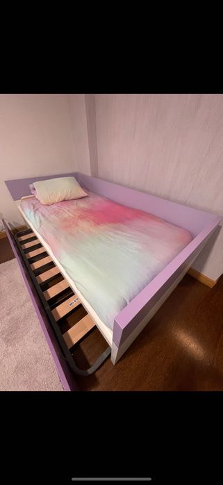 Cama dupla de solteiro