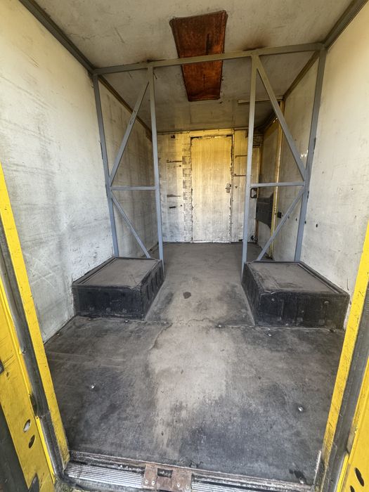 Mersedes хлібовоз вантажний 4 шт