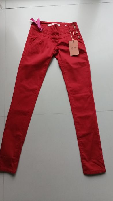 Piękne czerwone spodnie