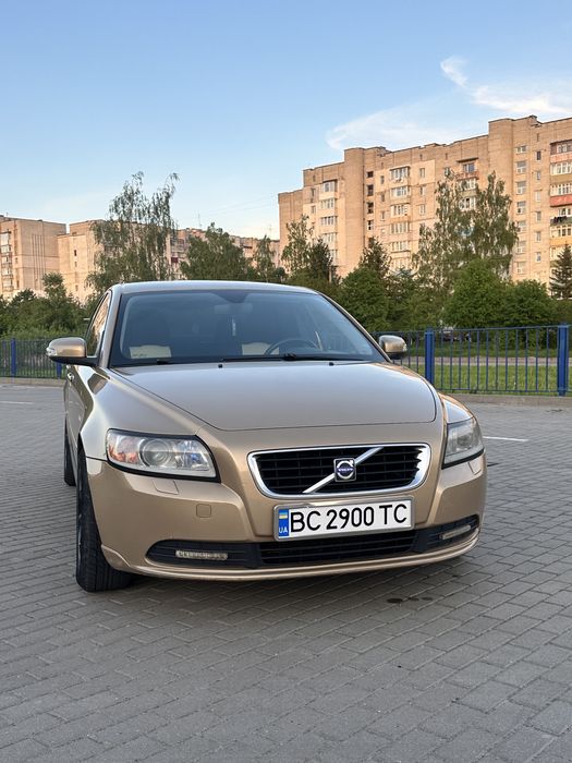 Volvo s40 2008 1.6 бензин