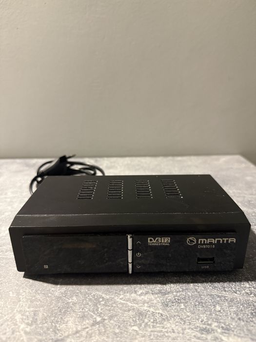 Dekoder Tuner telewizyjny DVB-T2/HEVC Manta DVBT018