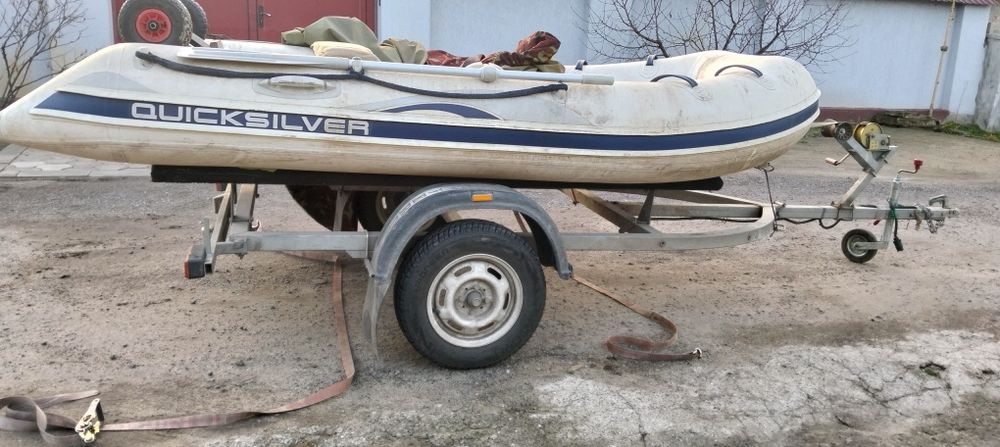 Продаю  надувний кільовий човен