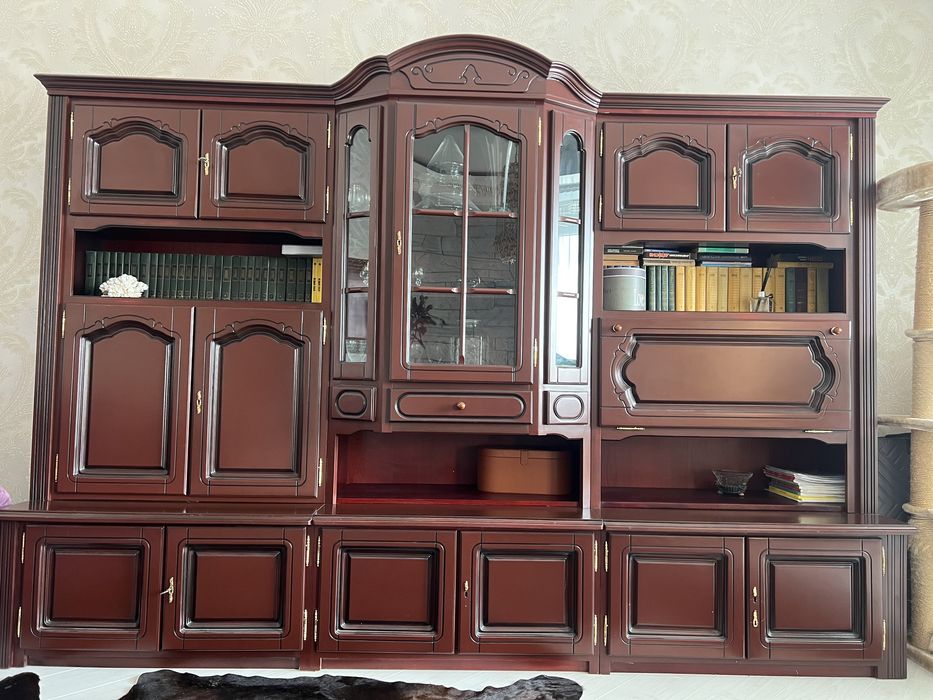 Стенка в кабинет дерево