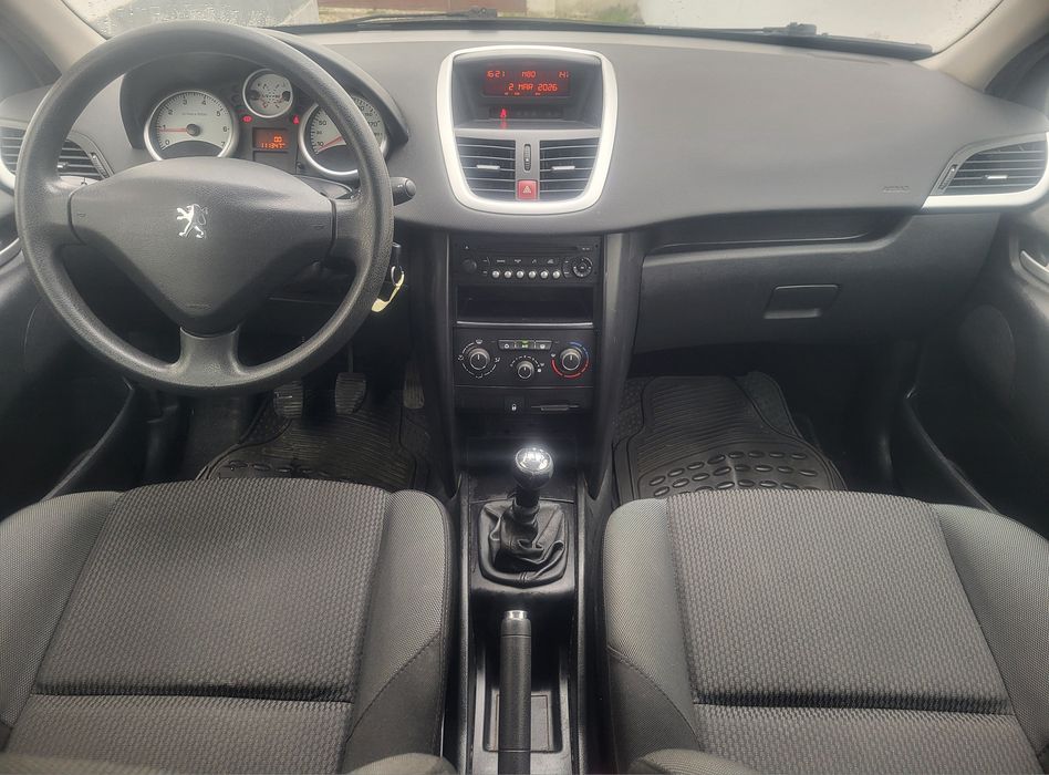 Peugeot 207 1.4 16v 95cv 111mil km