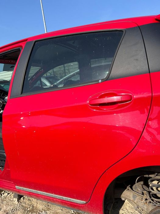 Drzwi lewy tył Toyota Yaris III (3P0)