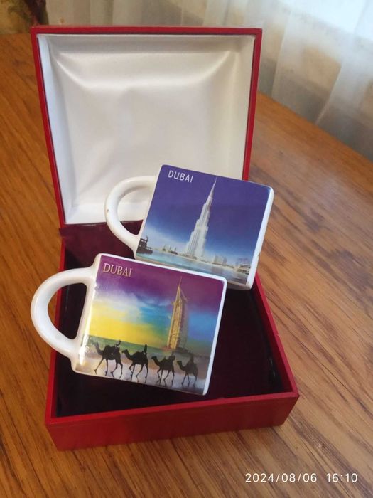 Сувенир  фарфор-вых кофейных чашек (Дубаи) оригинал