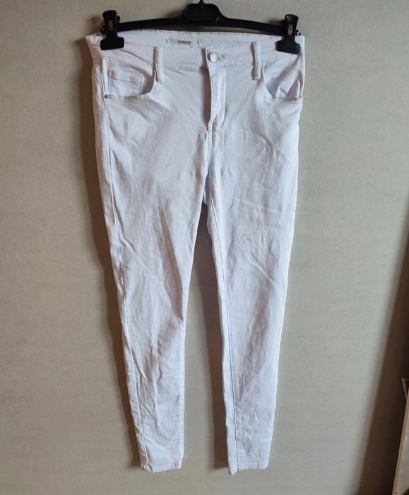 Jeansy białe elastyczne Goodies L 40