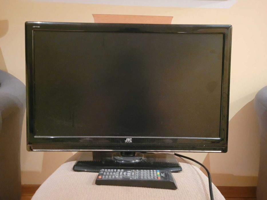 Telewizor 24'' JTC DVB-82401