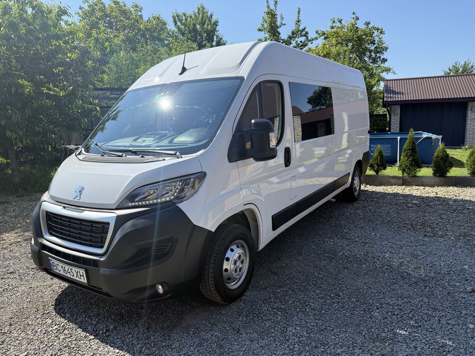 Peugeot Boxer 2023 пасажир 8+1