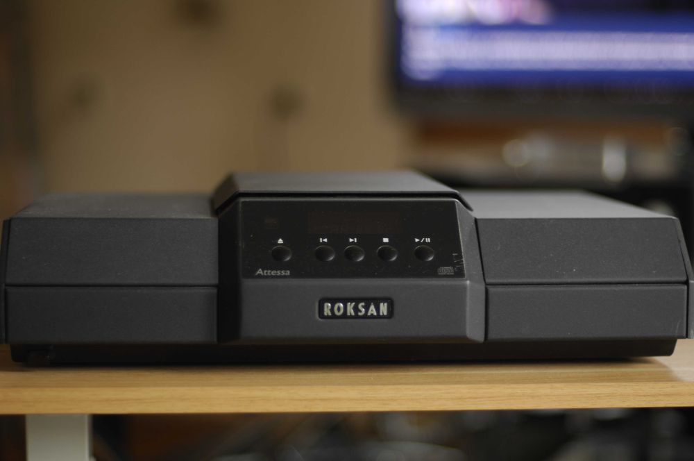 Odtwarzacz CD ROKSAN Attessa DP wraz z  oryginalnym pilotem