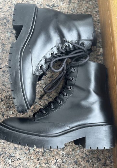 Ботинки Kenzo, босоніжки Jimmy choo