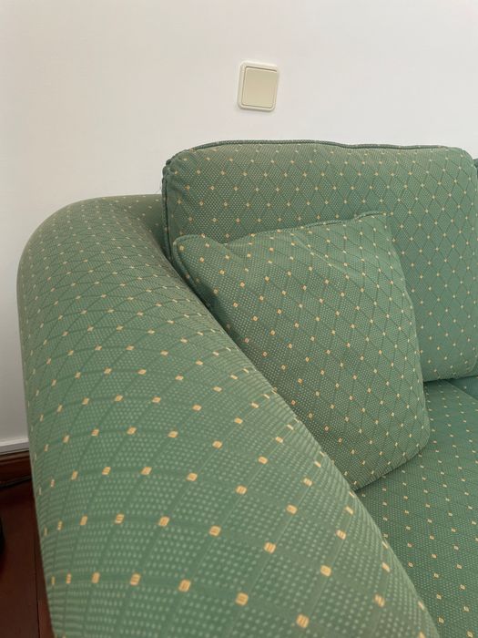 Sofa cama + almofadas