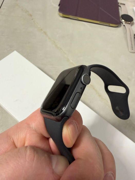 Годинник Apple Watch Series 5