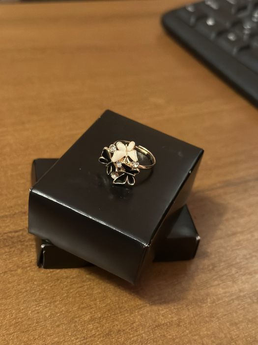 Продам сережки пусети гвоздики