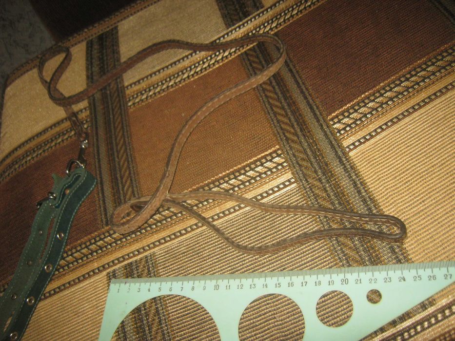 Кожаный поводок с кожаным ошейником