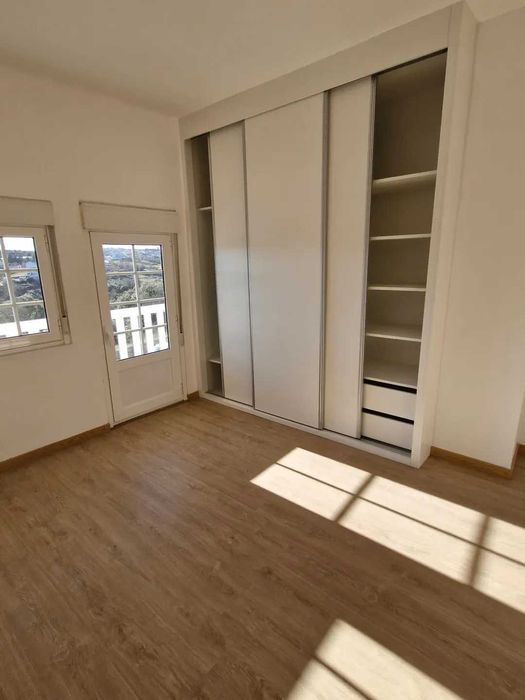 Apartamento T2 de 60m2 + Garagem Com Varanda