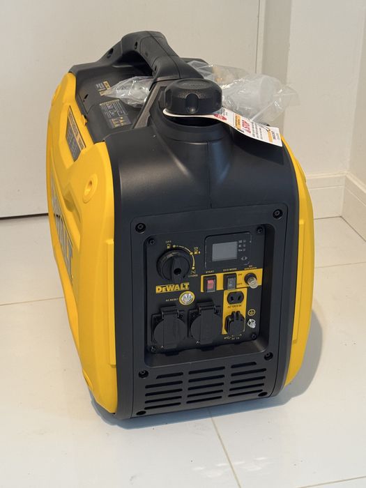 Agregat Dewalt DXGNi35E