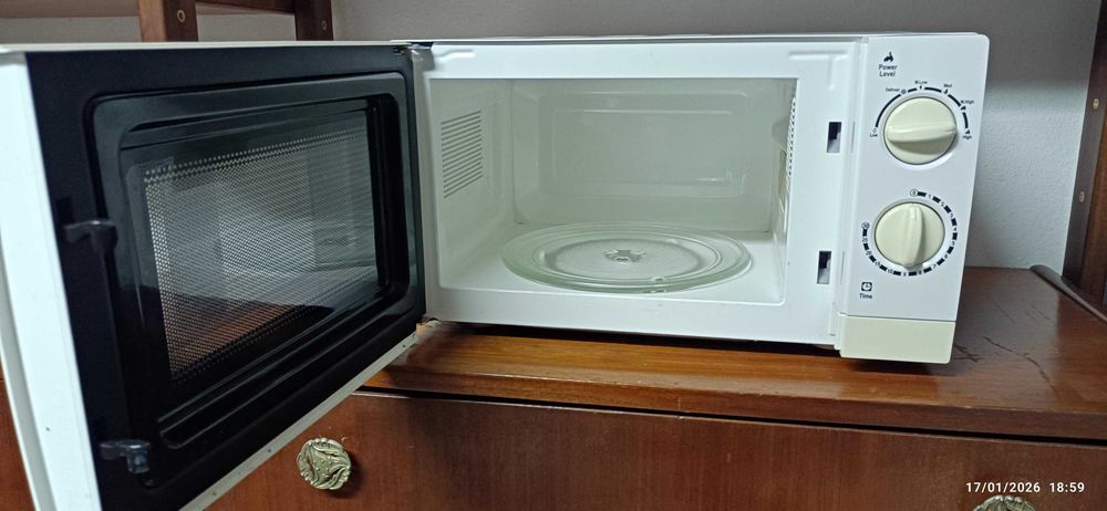 Microondas Kunft 1200w