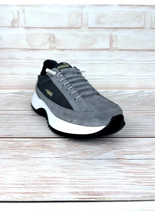 Кросівки.    Puma