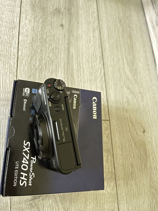 Компактний фотоапарат Canon PowerShot SX740 HS Black