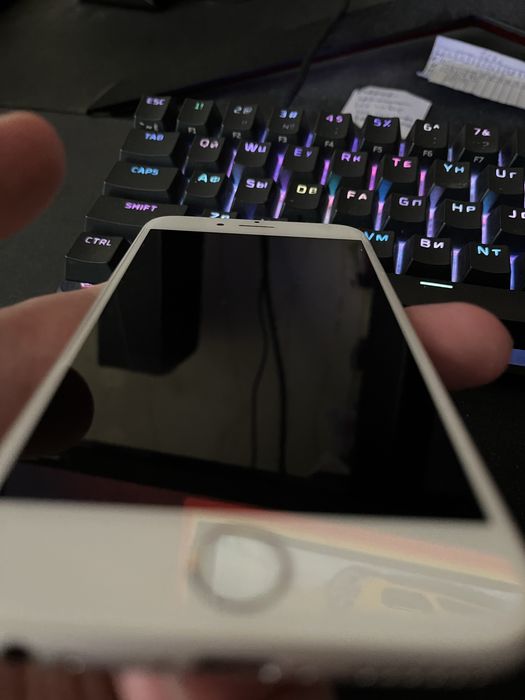Продам iPhone 6s 16 гб