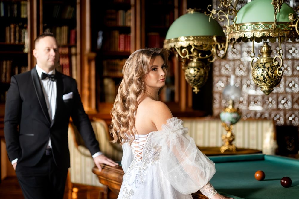 Piękna suknia ślubna boho glamour księżniczka