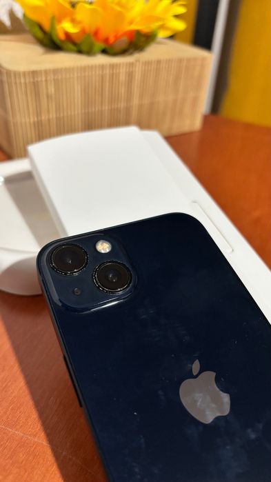 iPhone 13 - 256g. Bateria 100% , ainda na garantia