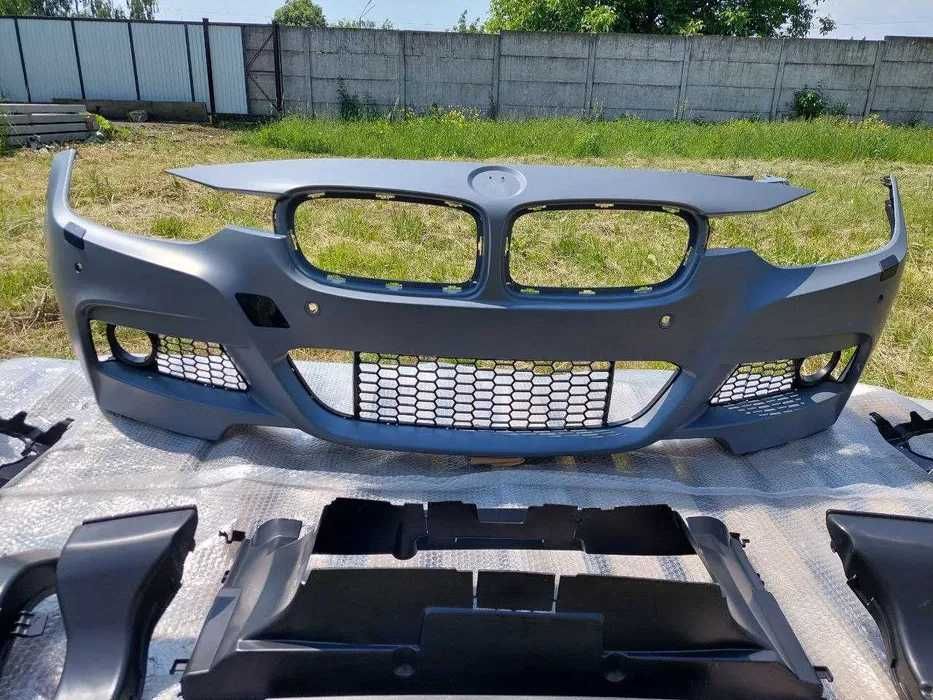 М Пак Ф30 м теч Бампер Ф30 м пакет F30 бмв 3 Обвес f30 Передній бампер F30 ноздри решотка