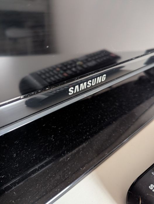 Samsung UE32EH5300 SmartTV/FullHD/100Hz/USB/3xHDMI/DVB-T/C