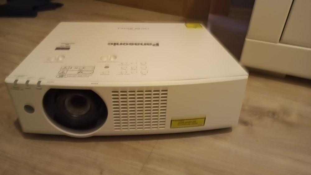 Panasonic PT-VMZ60EJ