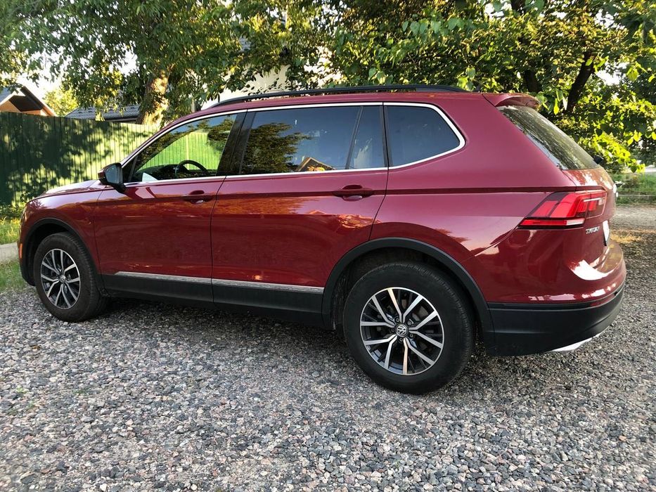 Volkswagen Tiguan Allspace 2018 пробег 40000 км.