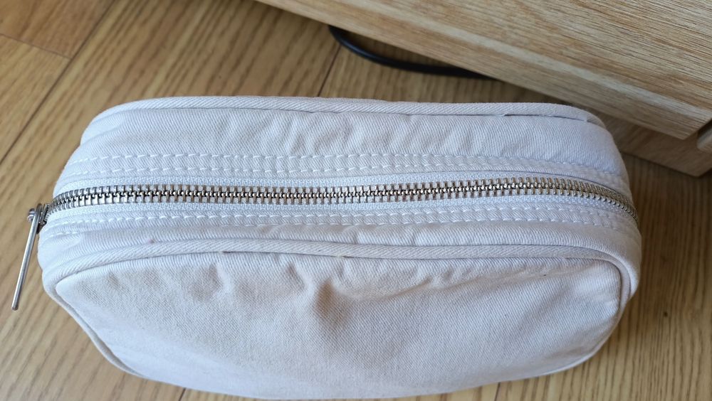 Kosmetyczka na kosmetyki Gap