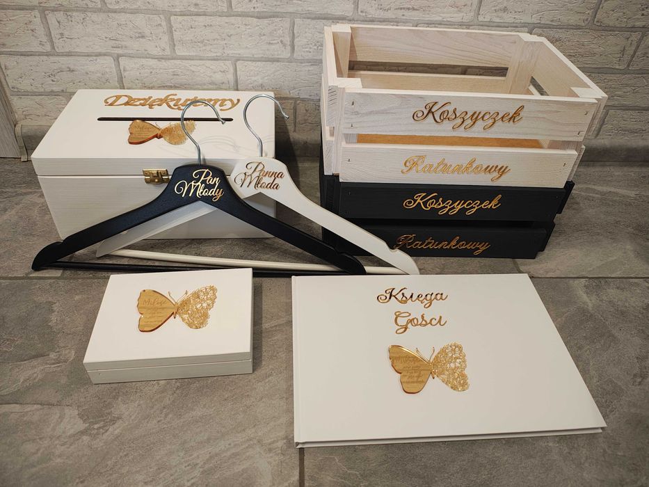 wzór motyl zestaw ślubny pudełko skrzynka wieszaki koszyki ratunkowe białe ze złotym