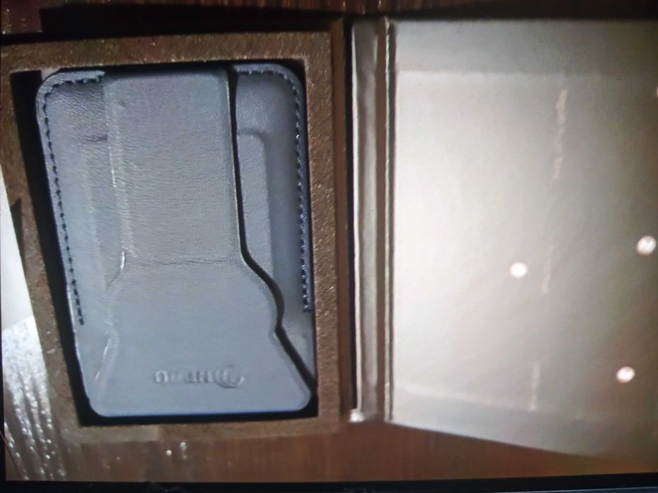 Magnetyczny portfel z etui z podstawką na aiPhone