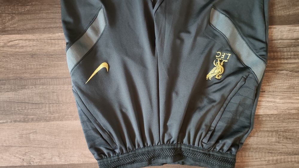 spodnie treningowe Nike dri -fit  Liverpool FC  158/170