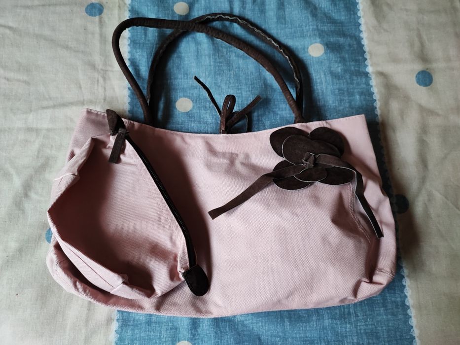 Bolsas em tecido feito á mão