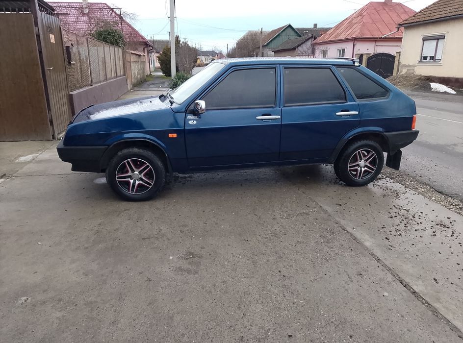 Продається BAZ 2109 1999рік 1.5 мотор