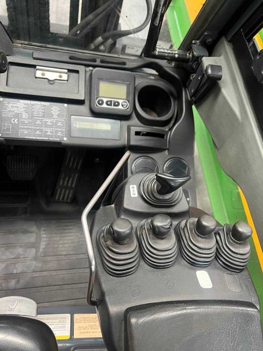 Продається Toyota Tonero 30 SAS — надійний дизельний навантажувач