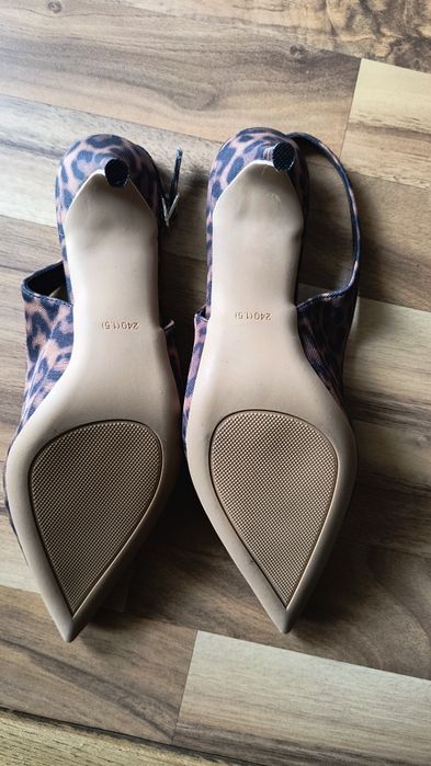 Panterkowe Buty z odkrytą pięta