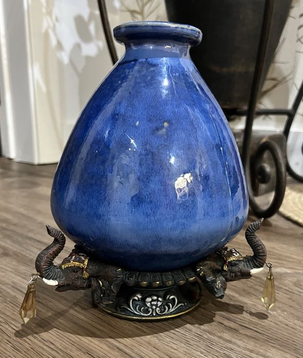 Jarra cerâmica  azul.