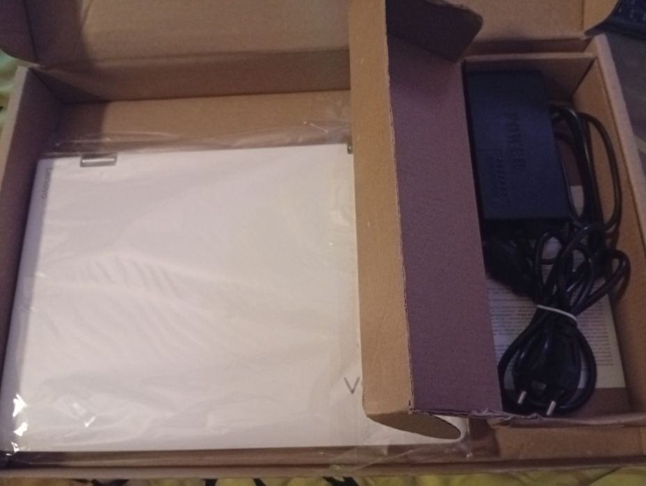 Laptop LENOVO 3w1 YOGA ekran dotykowy Szybki SSD USB 3.0 Bateria9 HDMI