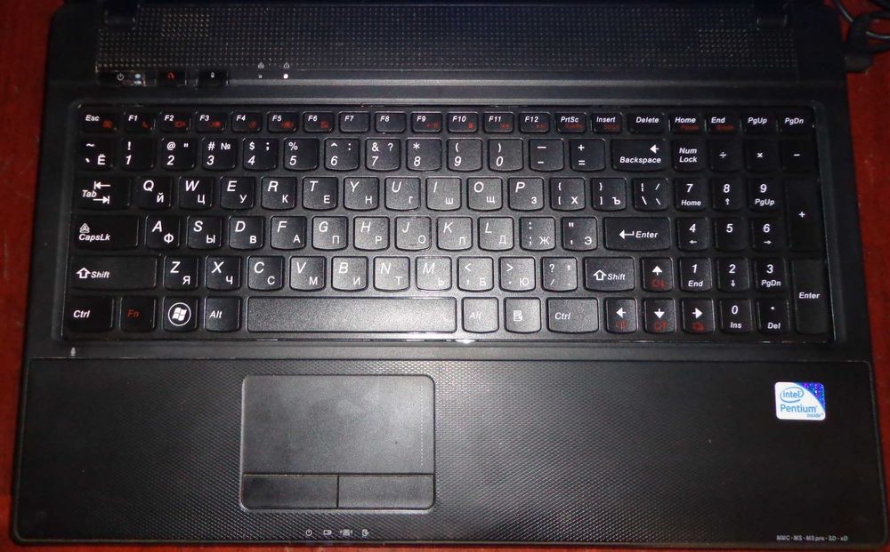 Lenovo G560- хороший, робочий ноутбук.