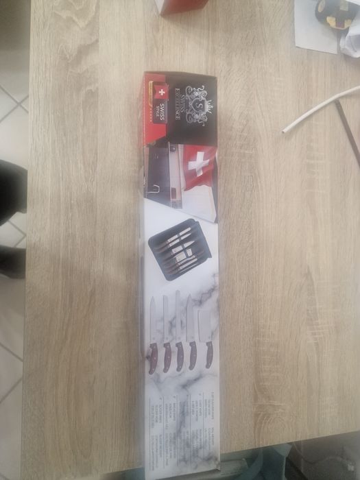 Estojo com conjunto de facas