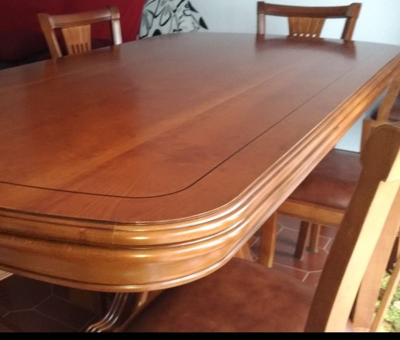 6Mesa maciça em cerejeira nunca usada