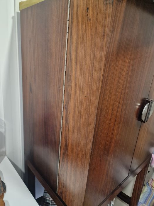 Vendo móvel garrafeira