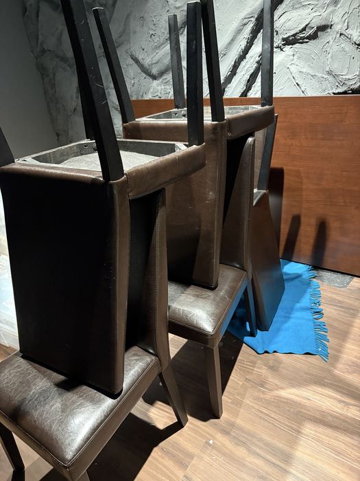 Conjunto de 6 Cadeiras em Cabedal sintético Castanho – Muito Bom Estado